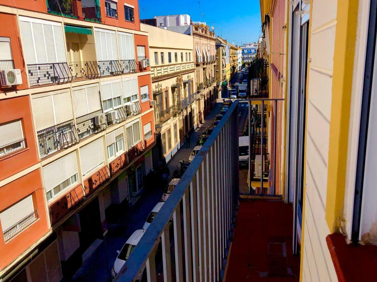 Puerta Real Apartamentos Sevilla Exterior foto